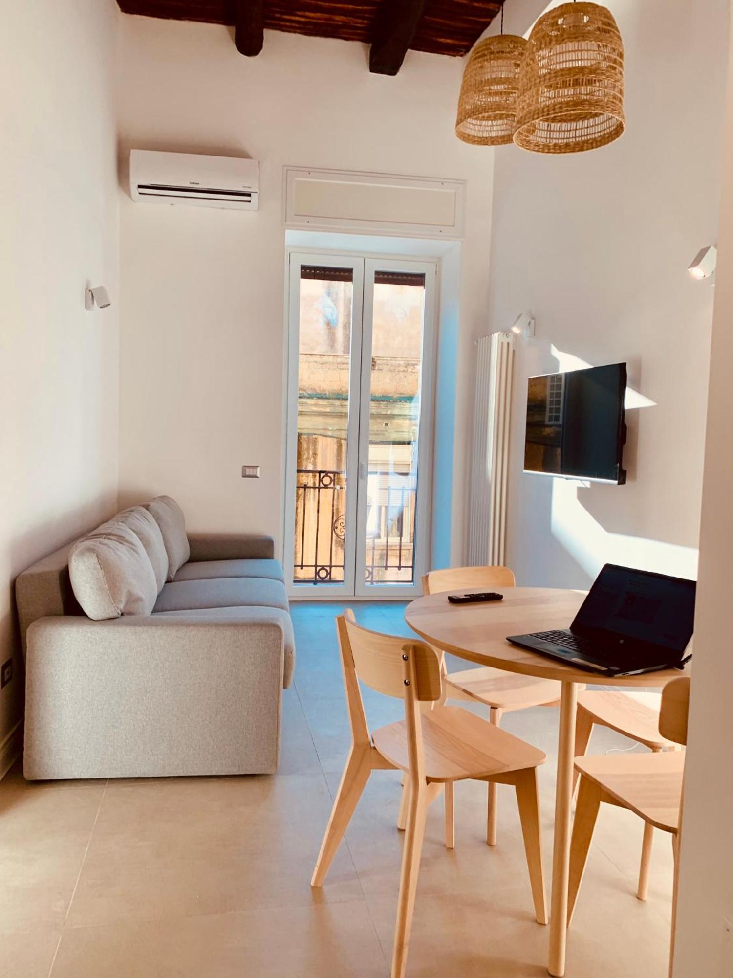 Fafa Apartment City Center 那不勒斯 外观 照片